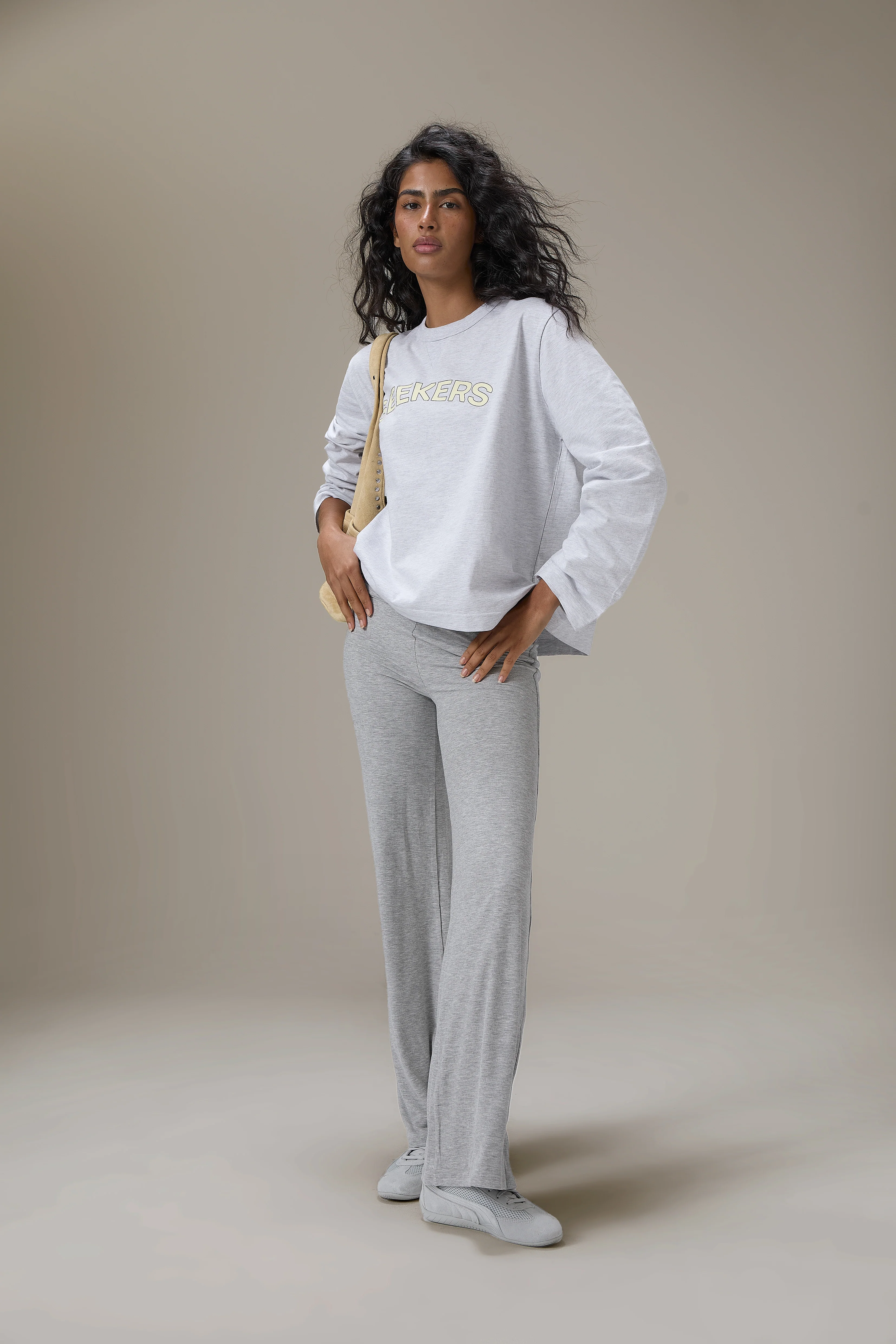 Dylan Oversized Long Sleeve Graphic Tee - Image 7