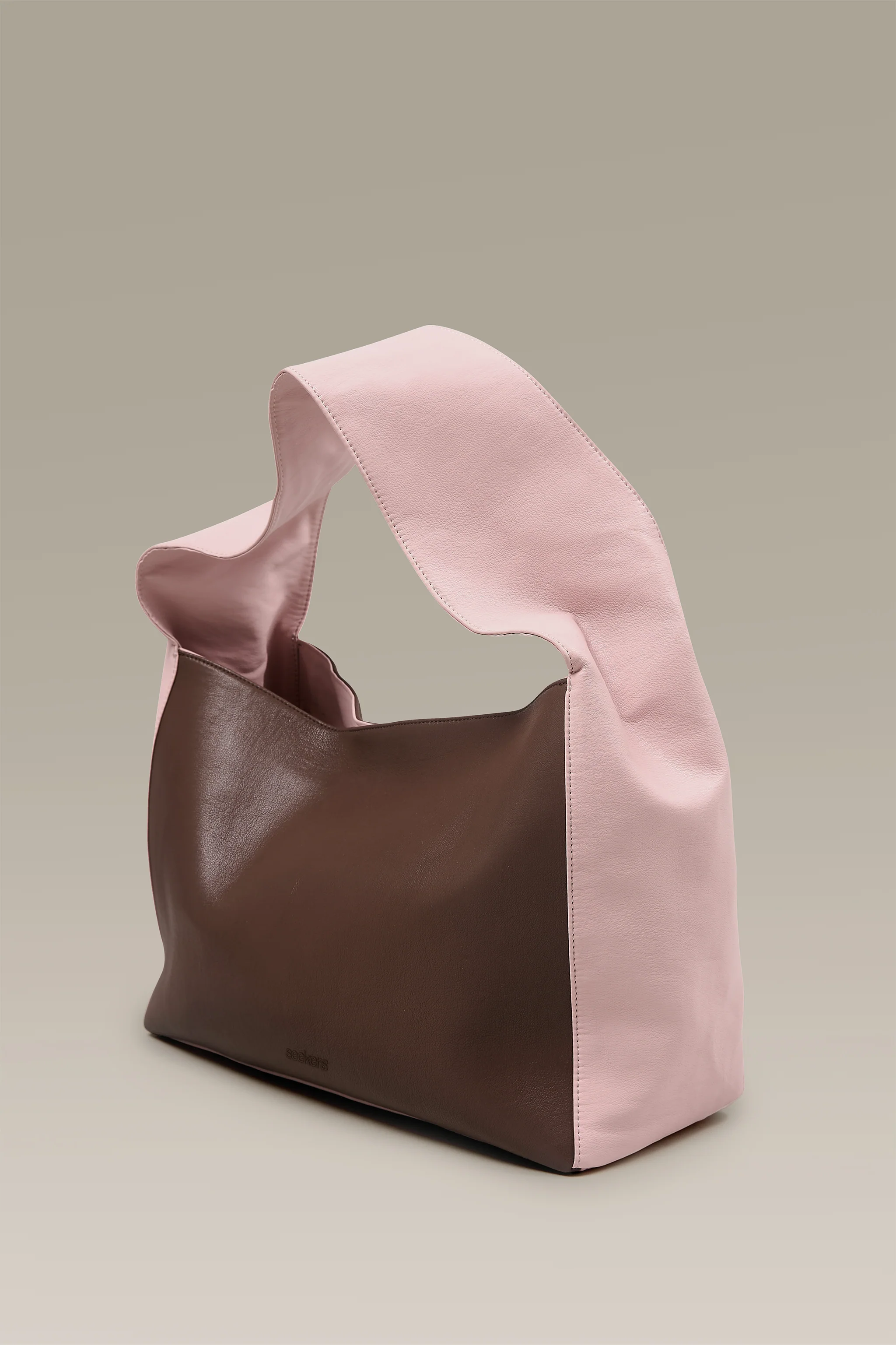 Brandy Slouchy Shoulder Bag in Contrast Pink - Image 4